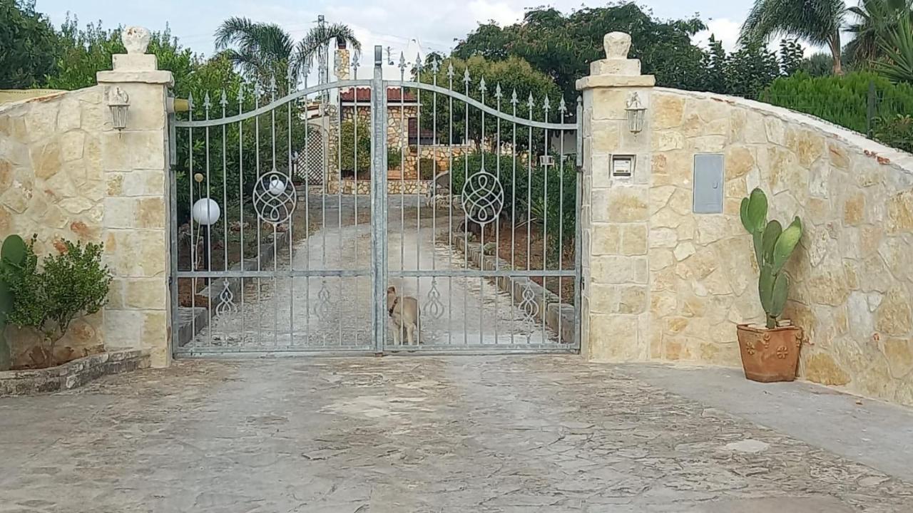 Villa Casetta Albizia à San Vito dei Normanni Extérieur photo